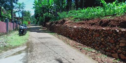 Tanah Datar Dekat Wisata Kebun Durian Mojogedang Karanganyar