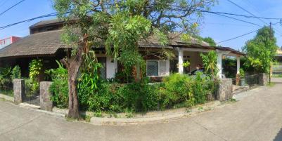 RUMAH GAYA AMERICAN CLASSIC  ASRI DAN SEJUK DI RIUNG BANDUNG 