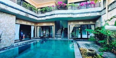 Jual Villa Mewah Bagus Full Furnish di Berawa Kuta Badung