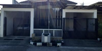 Rumah Bagus Shm di Jalan Manyar Airdas Surabaya