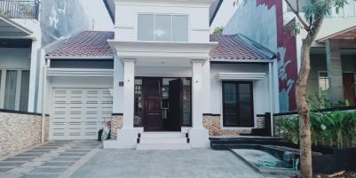 Diual Rumah di Citraland Semi Furnished Full Renovasi Lokasi Surabaya Barat