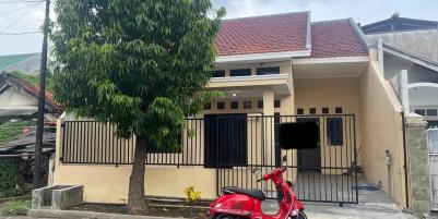 Rumah Bagus Siap Huni di Perumahan YKP Pandugo