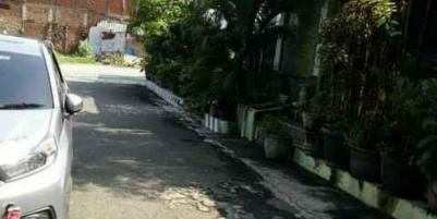 Rumah 1½ lantai Balongsari Surabaya Barat