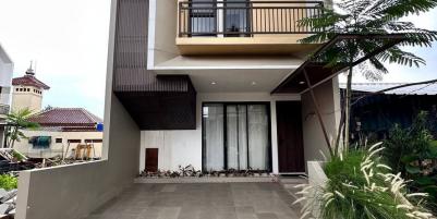 Rumah 2lantai full furnished Cilangkap jakarta timur dekat LRT Ciracas 