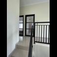 Rumah kota Batu 2 Lt mewah kolam renang rooftop type 70/70m pinggir aspal