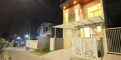 Villa Baru Private Pool Semi Furnished Di Kota Wisata Batu Lokasi Oro Oro Ombo, Batu, Jawa Timur