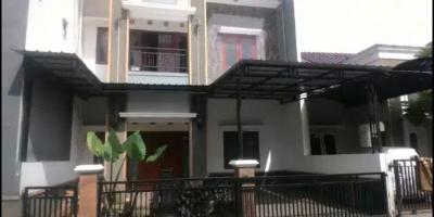 Rumah Full Furnished Siap Huni Lokasi Graha Kebraon Wiyung Surabaya 