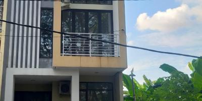 !100m Ke Jl Ahmad Yani! Rumah Siap Huni Di Kertomenanggal Surabaya 