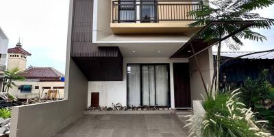 Rumah 2lantai full furnished Cilangkap jakarta timur dekat LRT Ciracas 