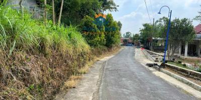 Tanah 200 juta Barat Pasar Kemuning Karanganyar