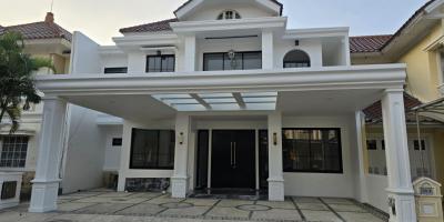 Rumah American Classic Baru Renov Lokasi Pakuwon City Surabaya (Virginia)