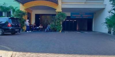 For Sale Guest House / Home Stay Lokasi Strategis di Kertajaya Indah Surabaya