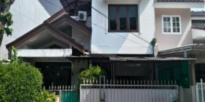 Dijual Rumah 2 Lantai + Gudang di Kembangan, Jakarta Barat