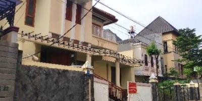 Dijual Rumah 3 Lantai di Kebayoran Lama, Jakarta Selatan