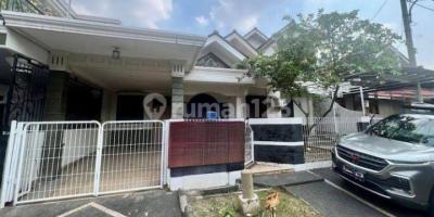 Dijual Rumah Siap Pakai di Kemang Pratama, Bekasi